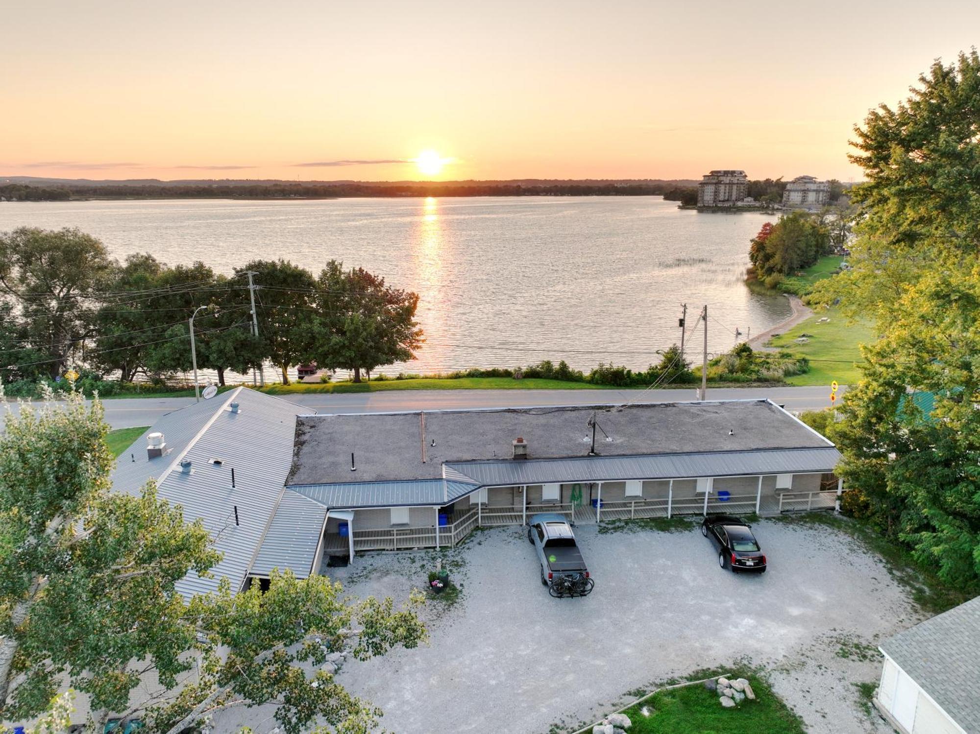 Lakeside Inn Orillia Exterior foto