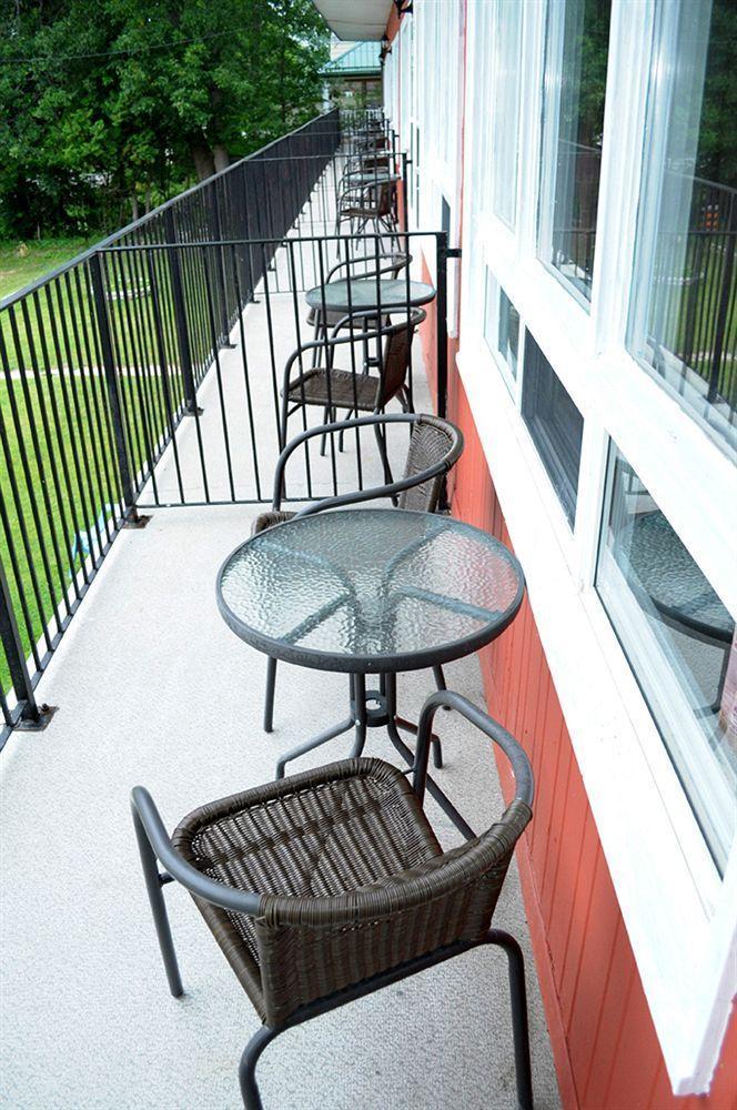 Lakeside Inn Orillia Exterior foto